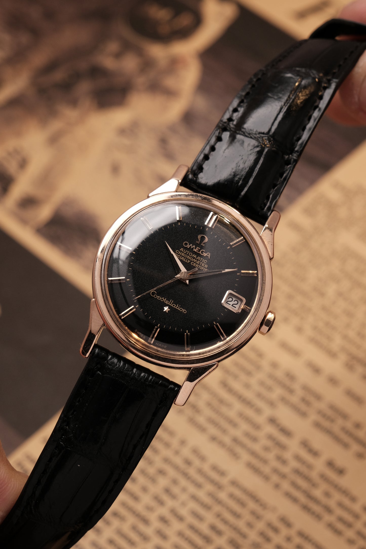 1963 OMEGA CONSTELLATION PIE PAN DOG LEG Black Dial Rose Gold AUTOMATIC CHRONOMETER REF. 168.005