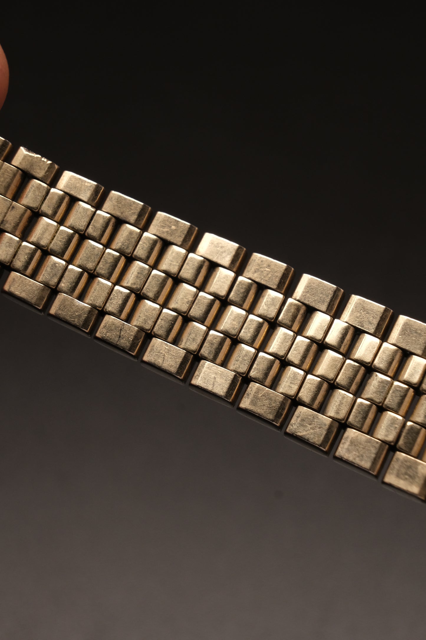 OMEGA Constellation C-shape Day-date Chronometer Linen Champagne Dial - 168.029