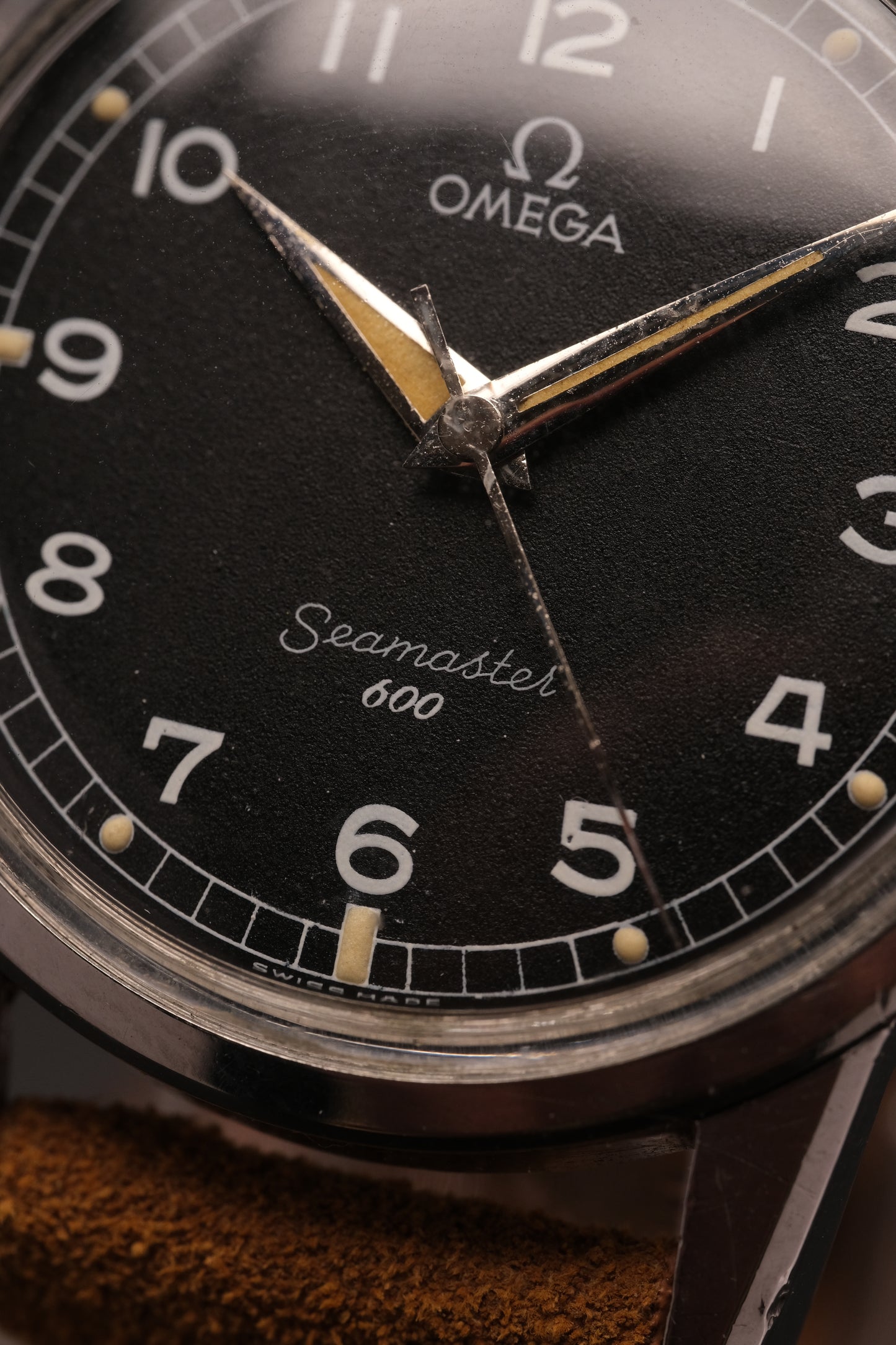 Vintage Black Dial Omega Seamaster 600 Military Ref.14390-61 Manual