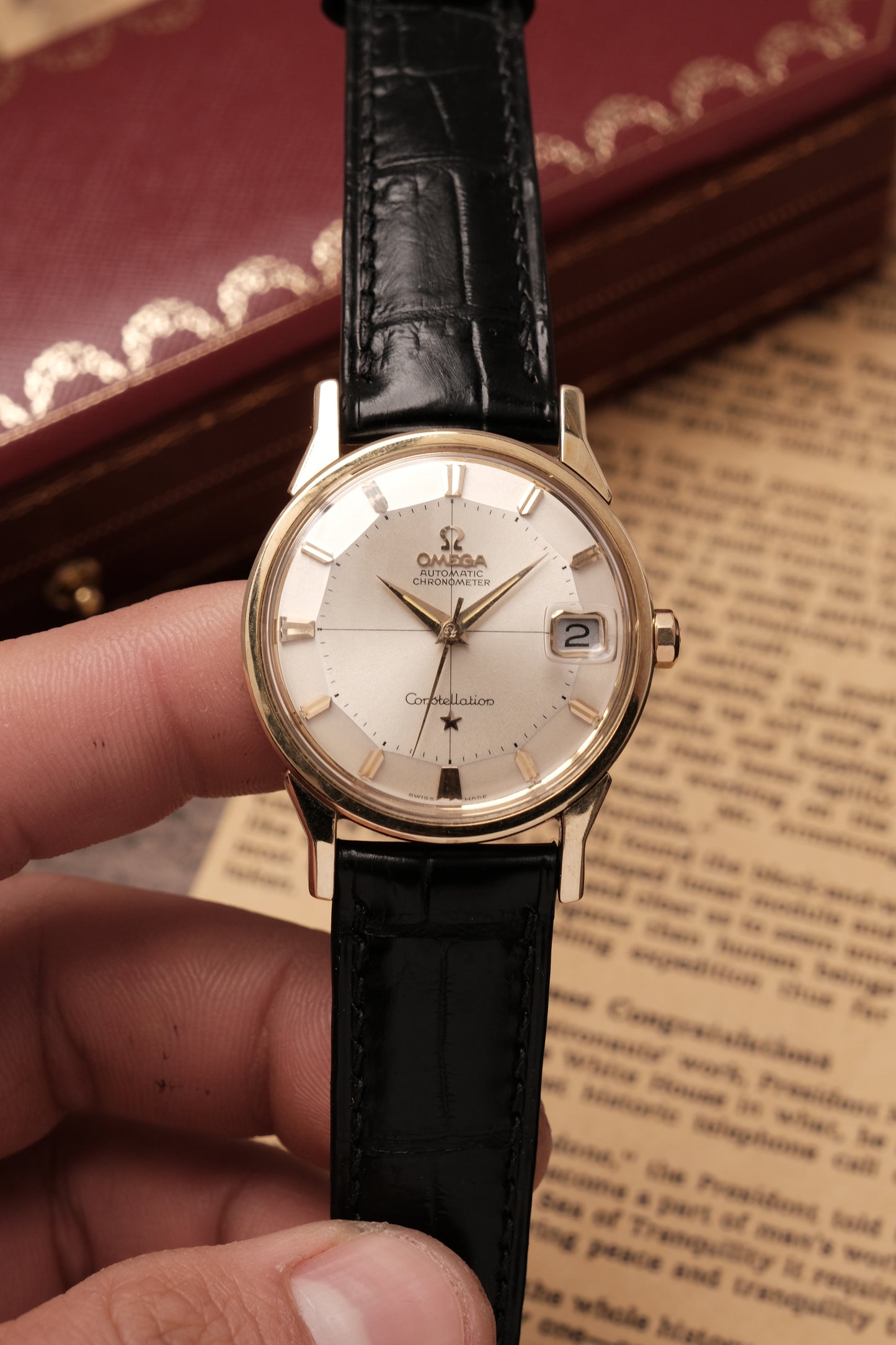 1963 OMEGA CONSTELLATION PIE PAN DOG LEG Cross Hair Dial AUTOMATIC CHRONOMETER REF. 168.005