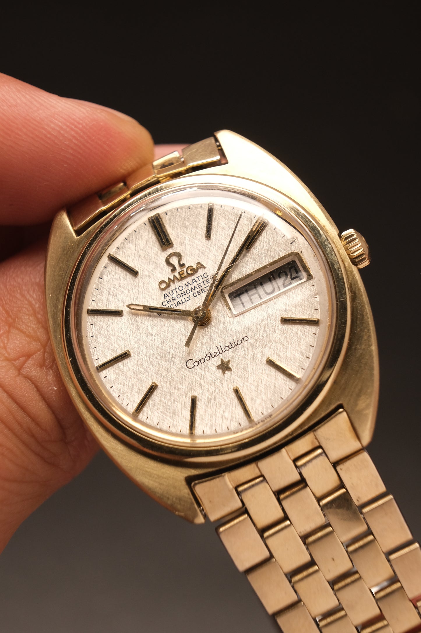 OMEGA Constellation C-shape Day-date Chronometer Linen White Dial - 168.029