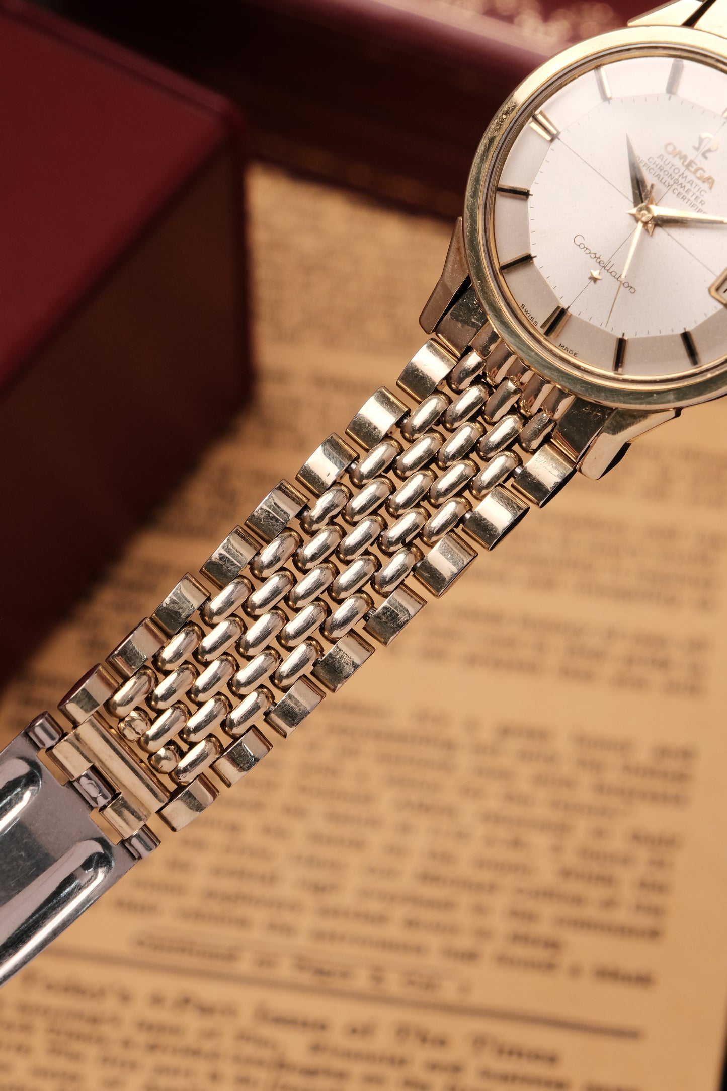 1966 OMEGA CONSTELLATION PIE PAN DOG LEG GOLD CROSS HAIR DIAL AUTOMATIC CHRONOMETER REF. 14902-61 SC