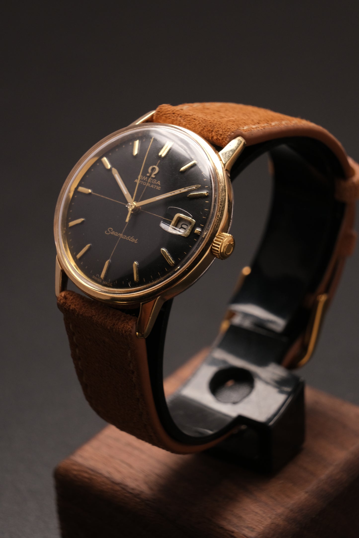 Vintage OMEGA SEAMASTER Black Cross Dial Gold AUTOMATIC 166.002