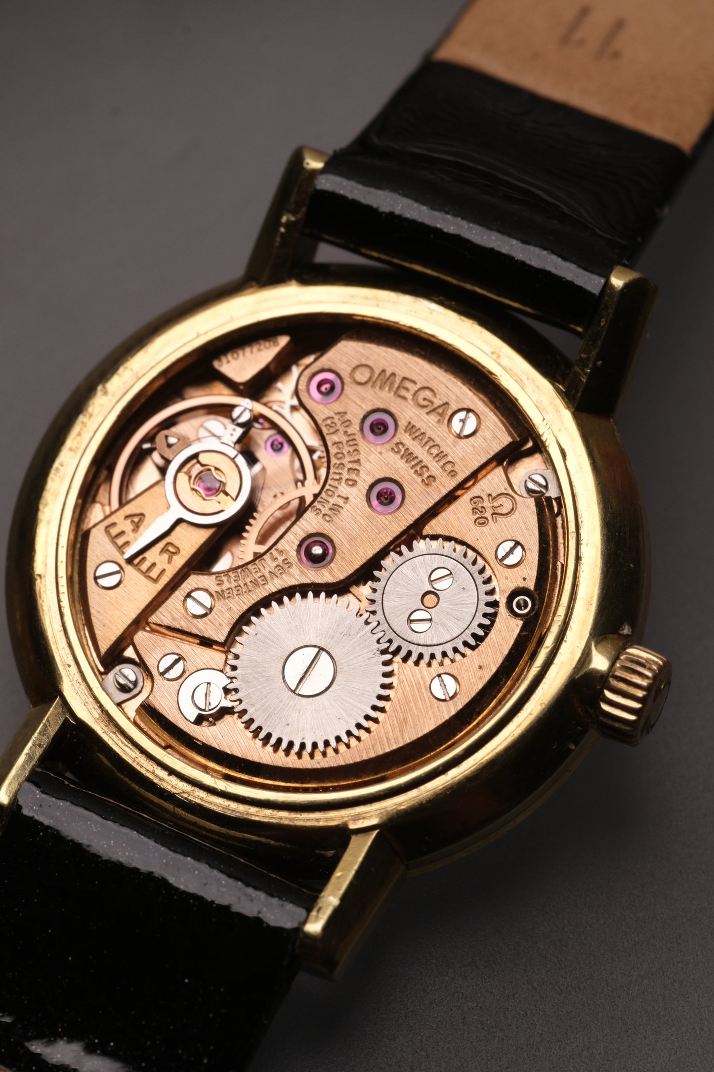 1970's Her Omega De Ville Turler 511.215 Cal. 625 Hand-Winding Vintage New Old Stock
