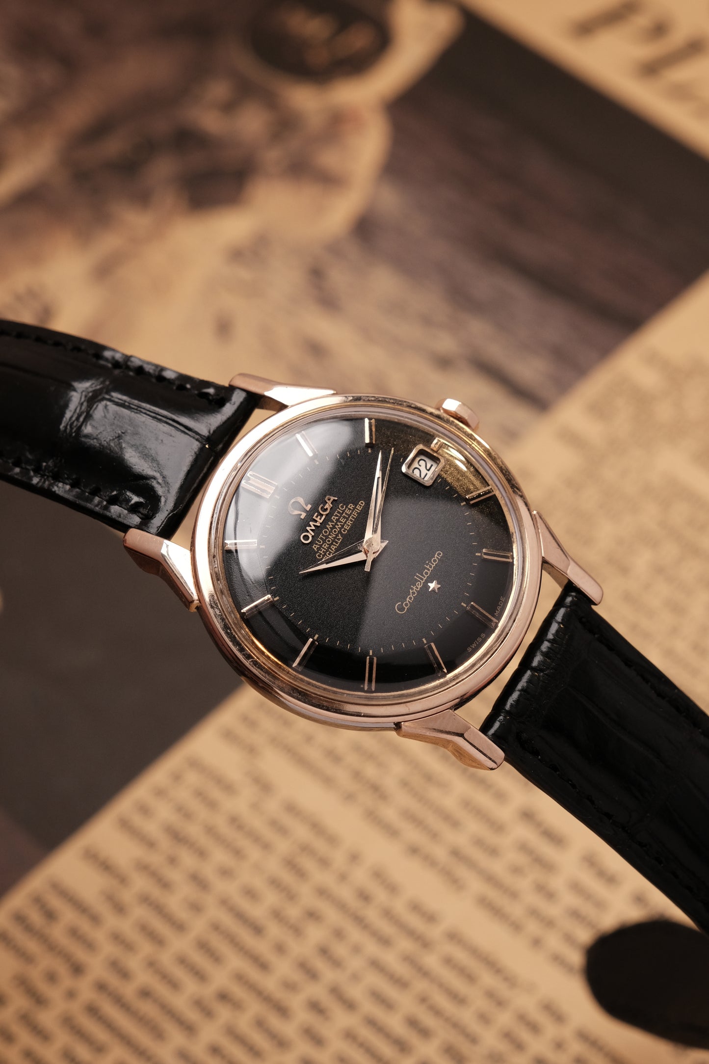 1963 OMEGA CONSTELLATION PIE PAN DOG LEG Black Dial Rose Gold AUTOMATIC CHRONOMETER REF. 168.005