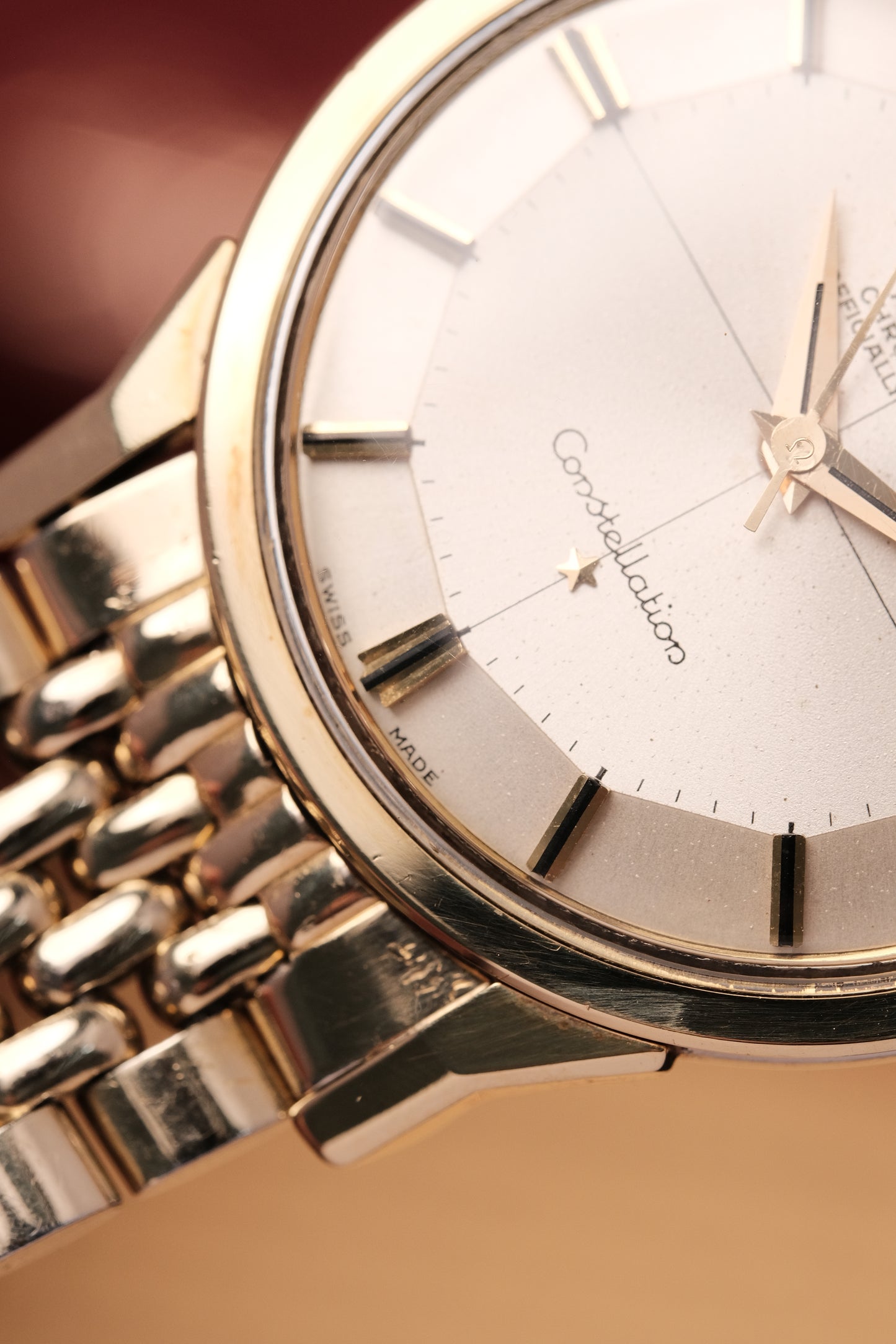1966 OMEGA CONSTELLATION PIE PAN DOG LEG GOLD CROSS HAIR DIAL AUTOMATIC CHRONOMETER REF. 14902-61 SC
