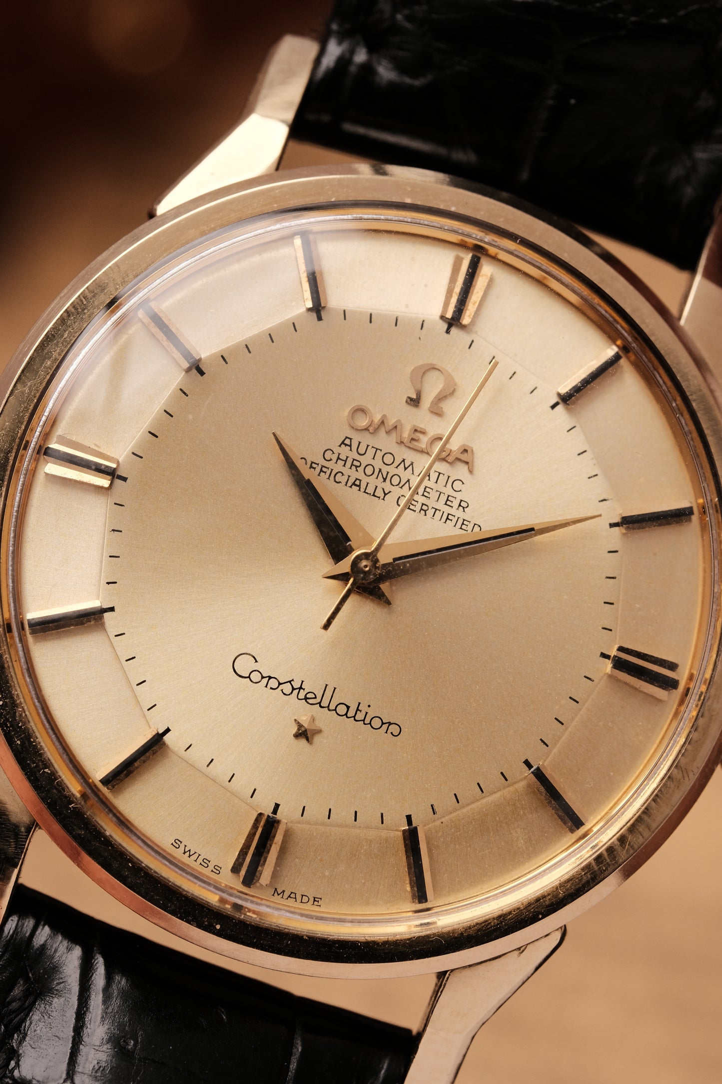 1964 OMEGA CONSTELLATION PIE PAN DOG LEG CHAMPAGNE Dial AUTOMATIC CHRONOMETER REF. 167.005