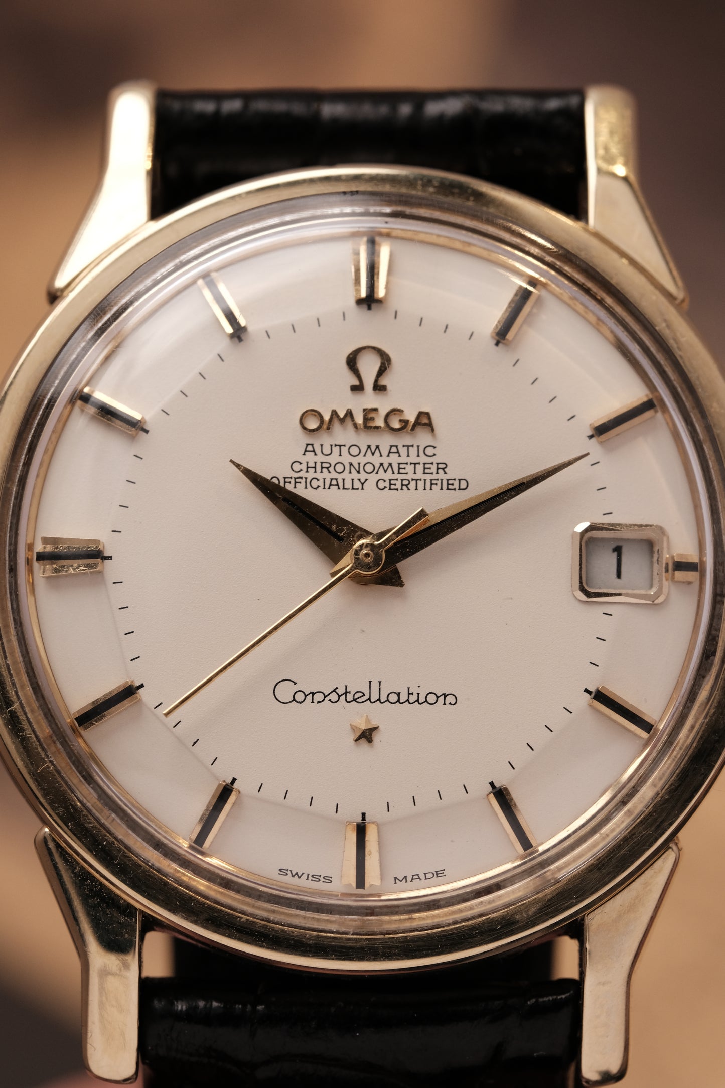 1966 OMEGA CONSTELLATION PIE PAN DOG LEG White Dial AUTOMATIC CHRONOMETER REF. 168.005