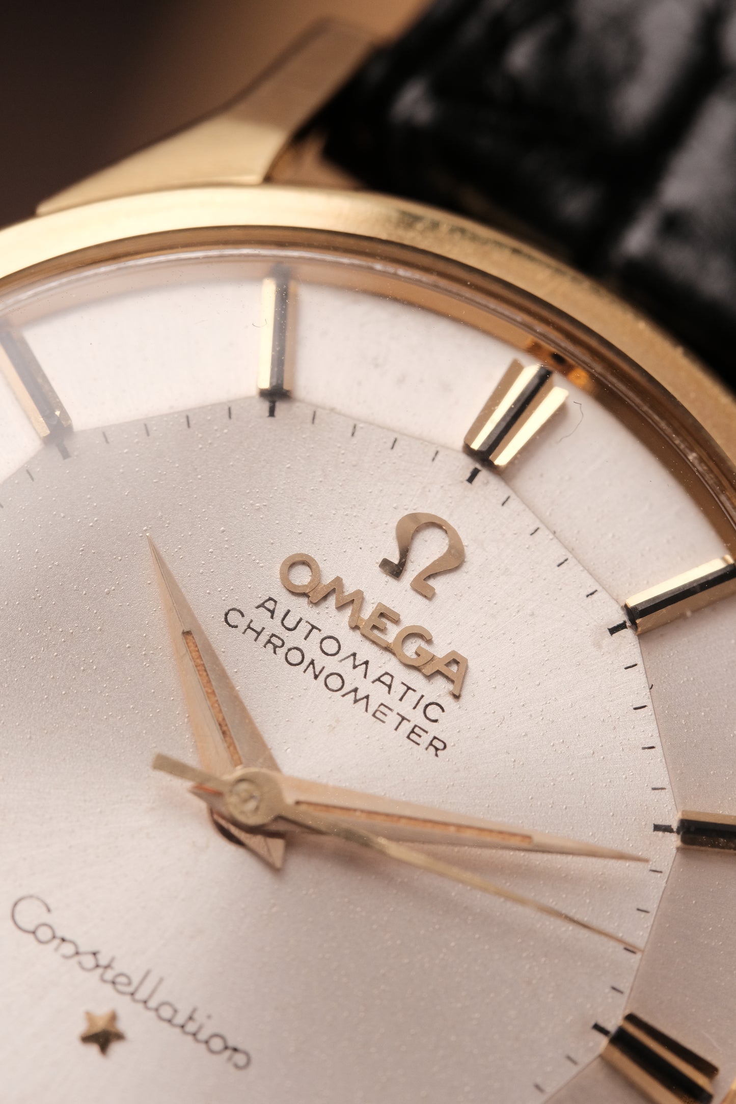 1962 18k Solid Gold 167.005 OMEGA CONSTELLATION PIE PAN DOG LEG White Dial AUTOMATIC CHRONOMETER