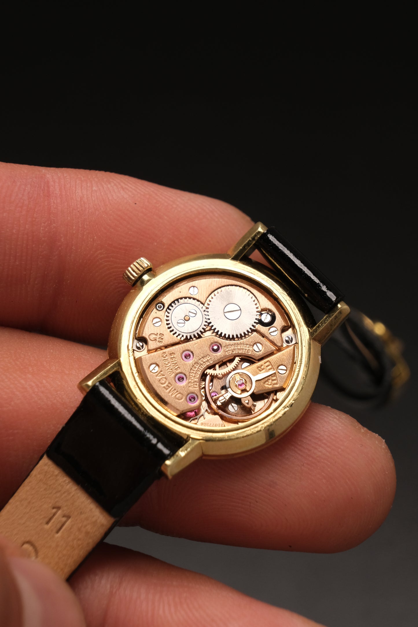 1970's Her Omega De Ville Turler  511.215 Cal. 625 Hand-Winding Vintage New Old Stock