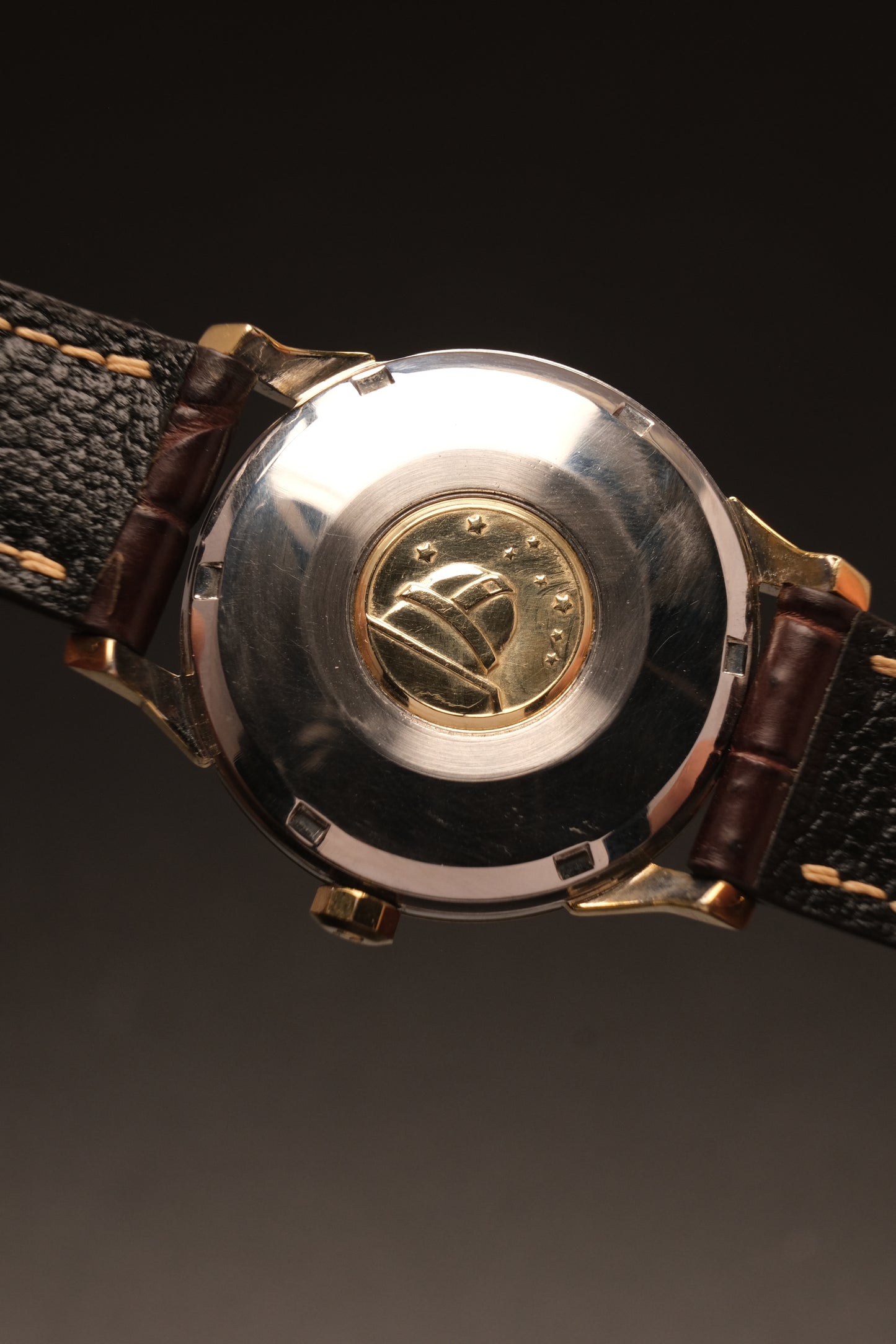 OMEGA CONSTELLATION PIE PAN DOG LEG GOLD AUTOMATIC CHRONOMETER REF. 168.005