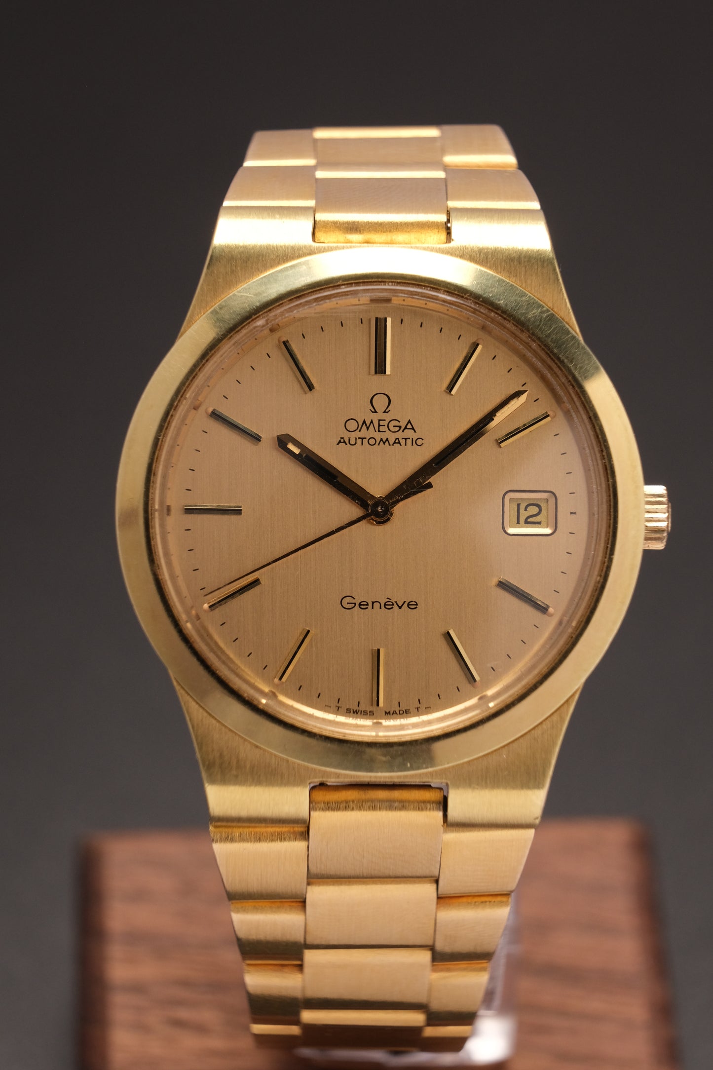 Vintage Omega Genève 166.0173 Gold Case Gold Bracelet